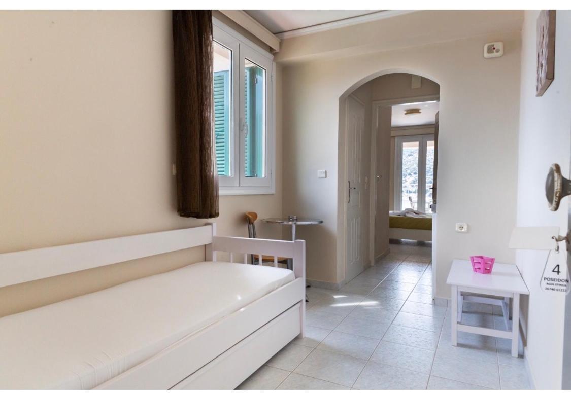 Poseidon Apartments Agia Efimia エクステリア 写真