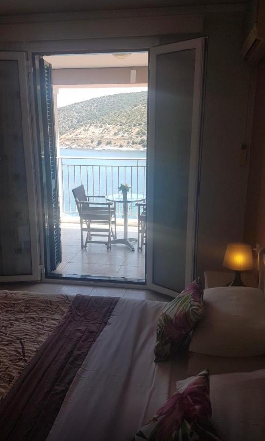 Poseidon Apartments Agia Efimia エクステリア 写真